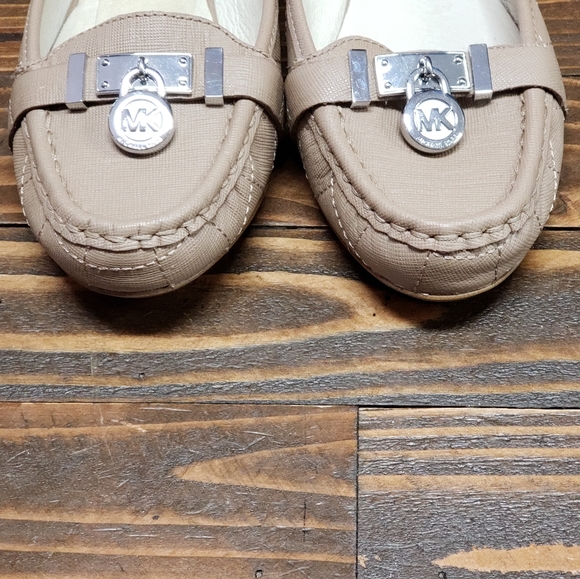 Michael Kors Khaki Flats Size 7 - Picture 8 of 8